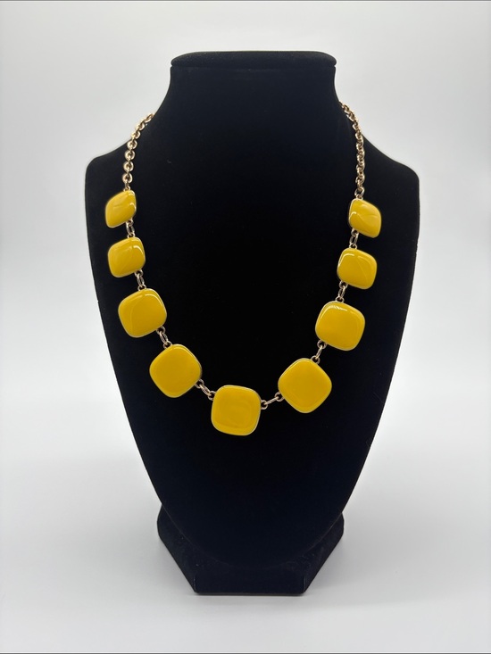 Jewelry - Yellow Statement Necklace Gold Tone Chain Square Beads Women